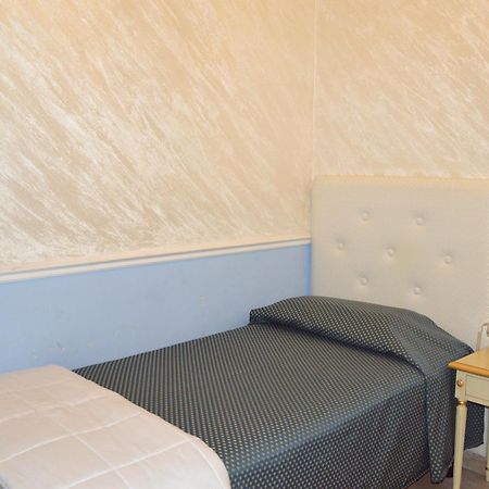 Nouvel Hotel Des Bains Pesaro Esterno foto