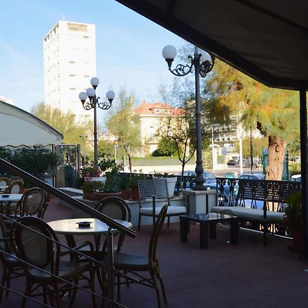 Nouvel Hotel Des Bains Pesaro Esterno foto