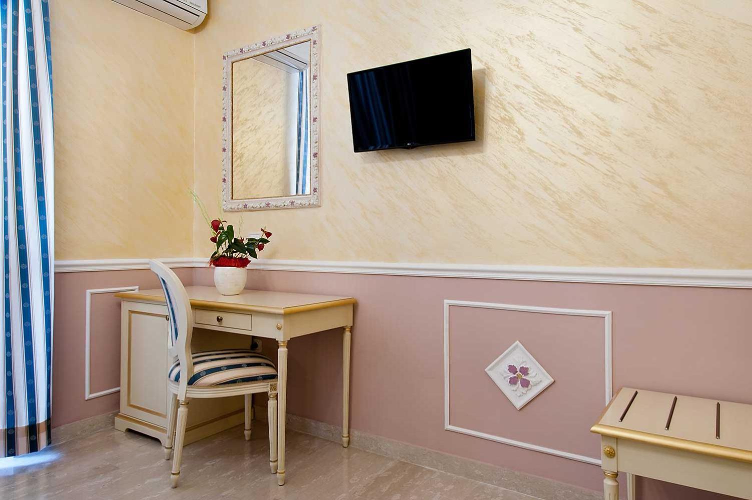 Nouvel Hotel Des Bains Pesaro Esterno foto