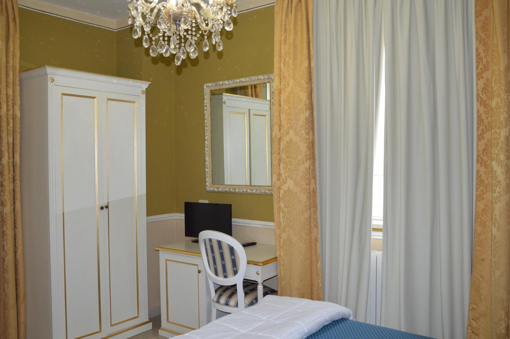 Nouvel Hotel Des Bains Pesaro Camera foto
