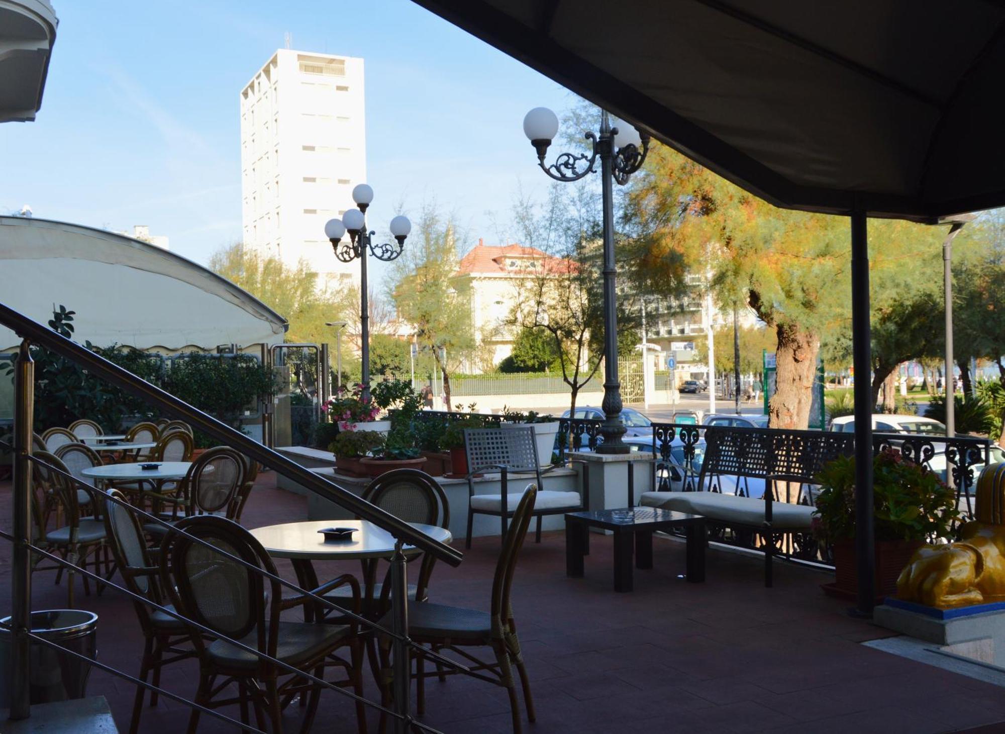 Nouvel Hotel Des Bains Pesaro Esterno foto