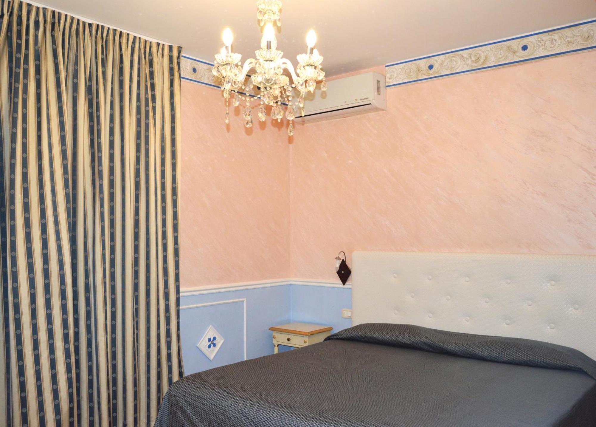Nouvel Hotel Des Bains Pesaro Camera foto