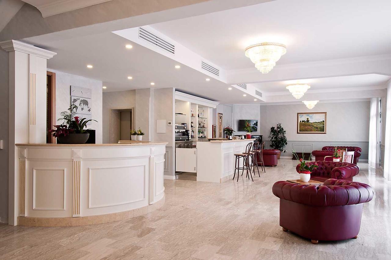 Nouvel Hotel Des Bains Pesaro Esterno foto