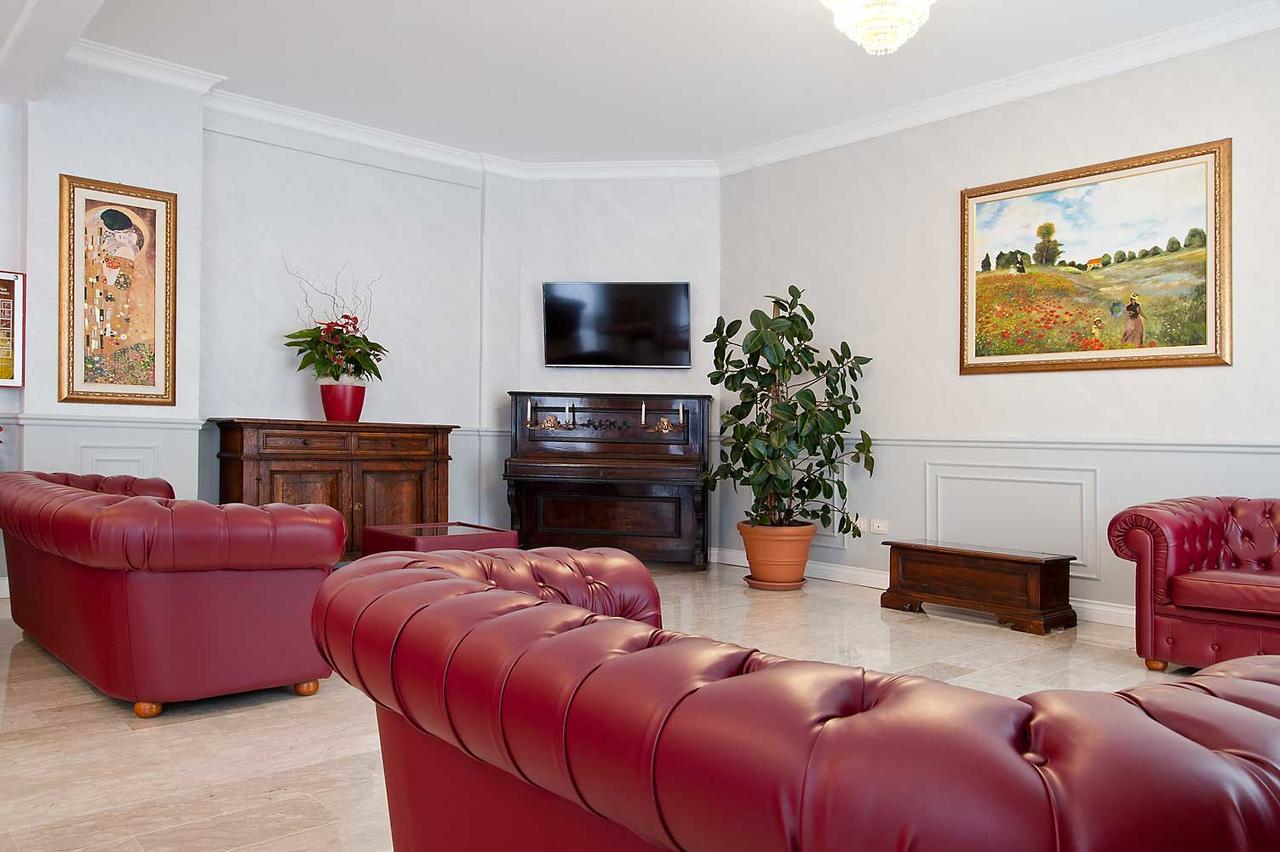Nouvel Hotel Des Bains Pesaro Esterno foto